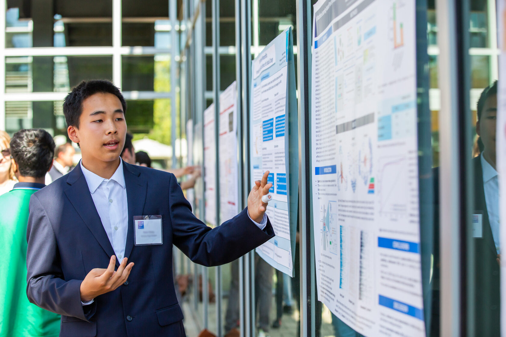 Производитель микрочипов