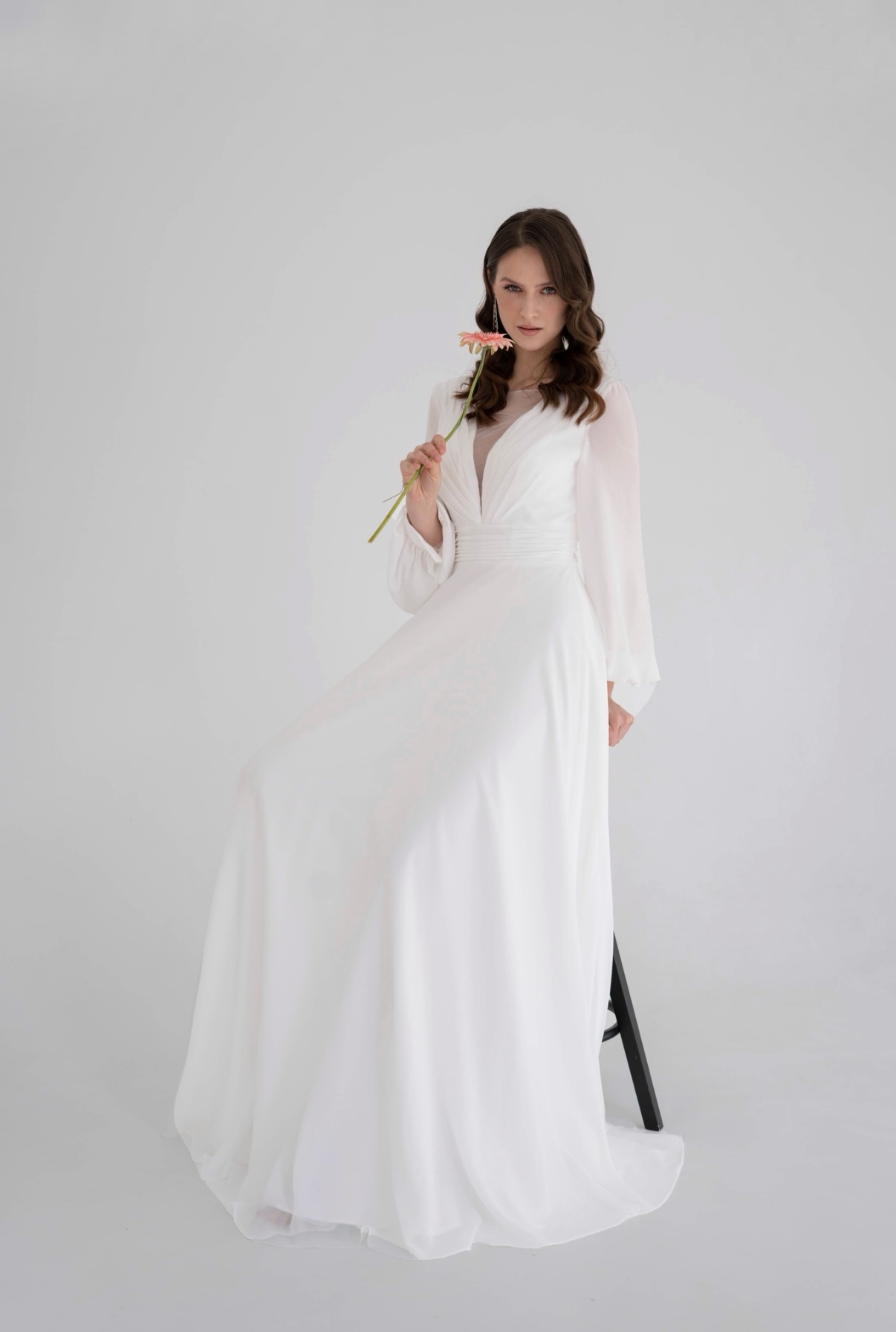 Свадебное платье с объемными рукавами