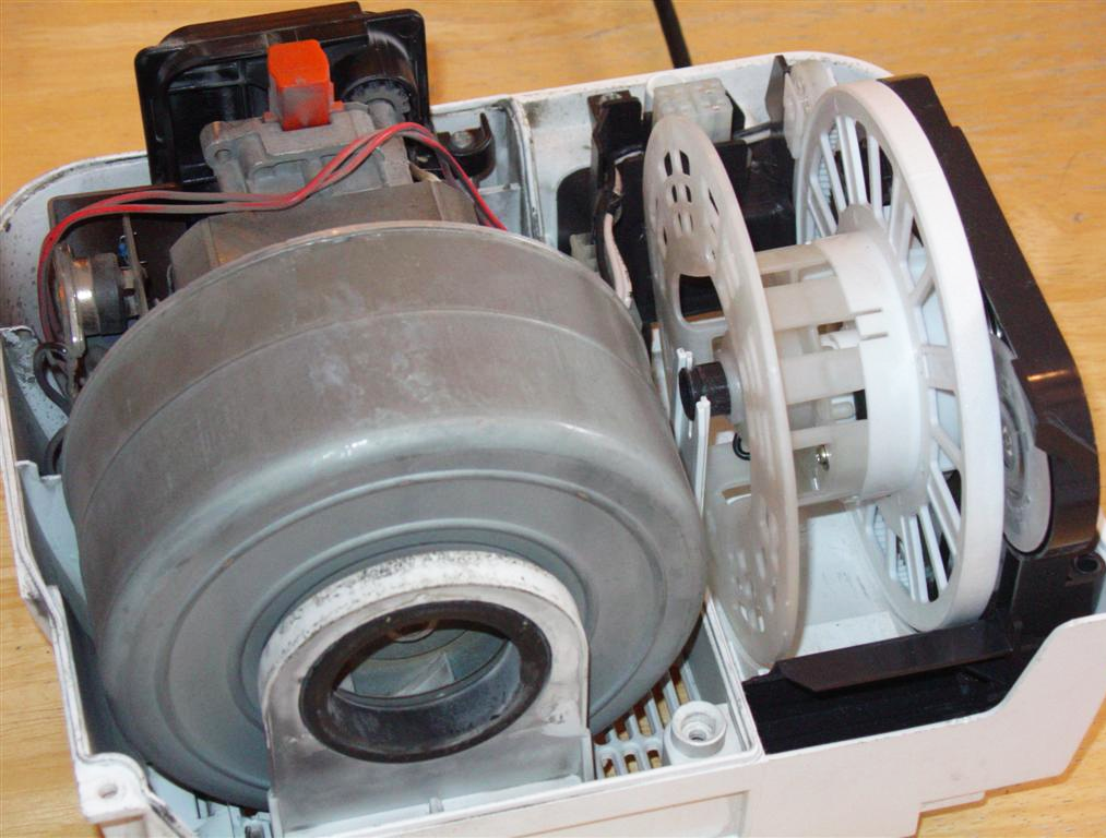 Как установить пружину, в кассету смотки шнура, пылесоса. - YouTube