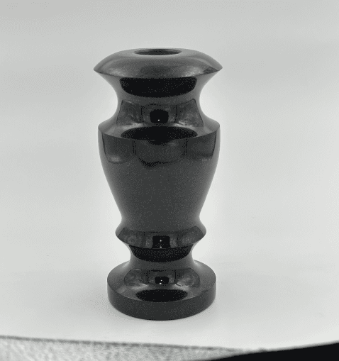 ваза гранитная на могилу