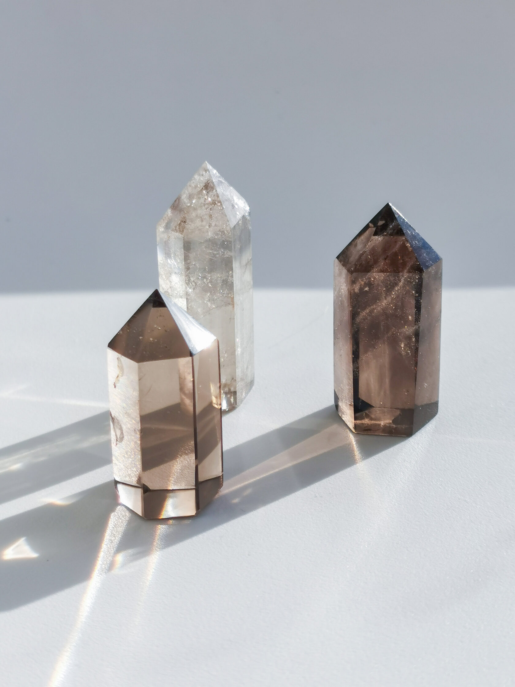 Дымчатый кварц натуральный камень