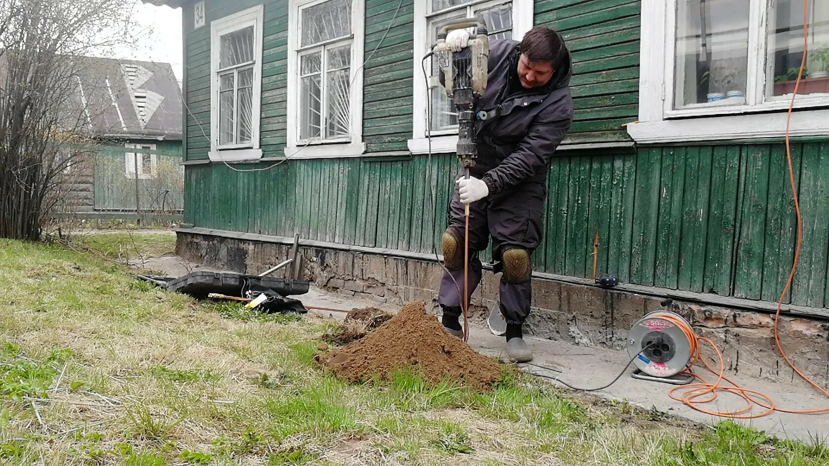 МОНТАЖ МОЛНИЕЗАЩИТЫ И ЗАЗЕМЛЕНИЯ В САНКТ-ПЕТЕРБУРГЕ И ЛЕНИНГРАДСКОЙ ОБЛАСТИ