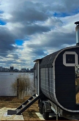 Баня у реки