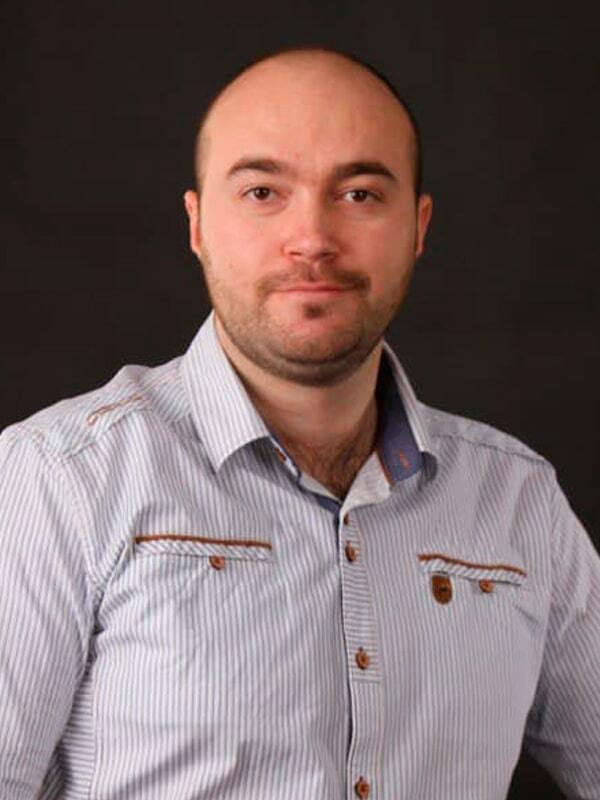 Руководитель отдела продаж компании ТехноКом 