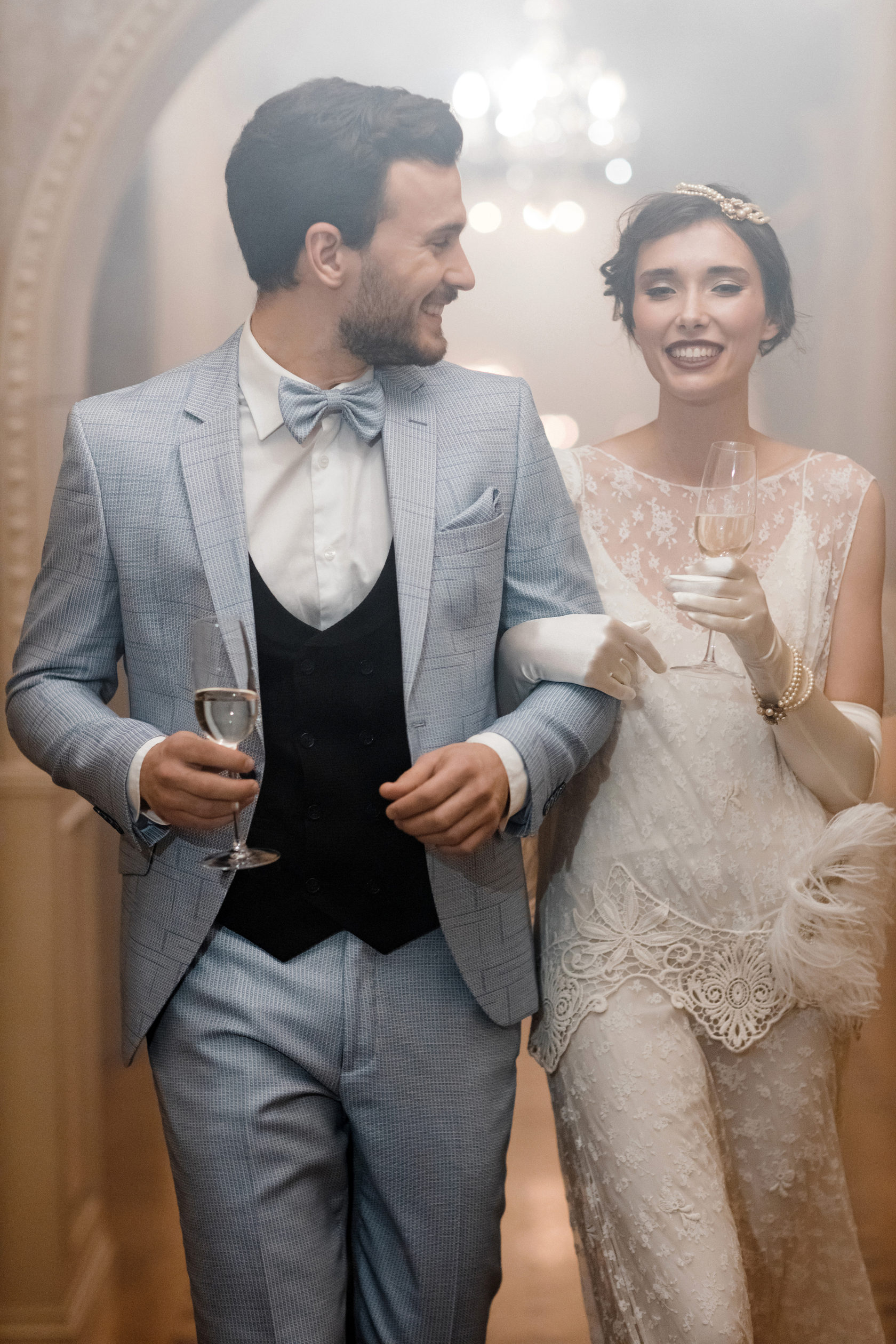 свадебный костюм мужской. необычные костюмы для мужчин на свадьбу. салон свадебных костюмов. салон свадебных костюмов. свадебные костюмы для мужчин.