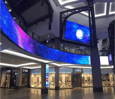 Магазины и торговые центры — пример места установки LED-экрана