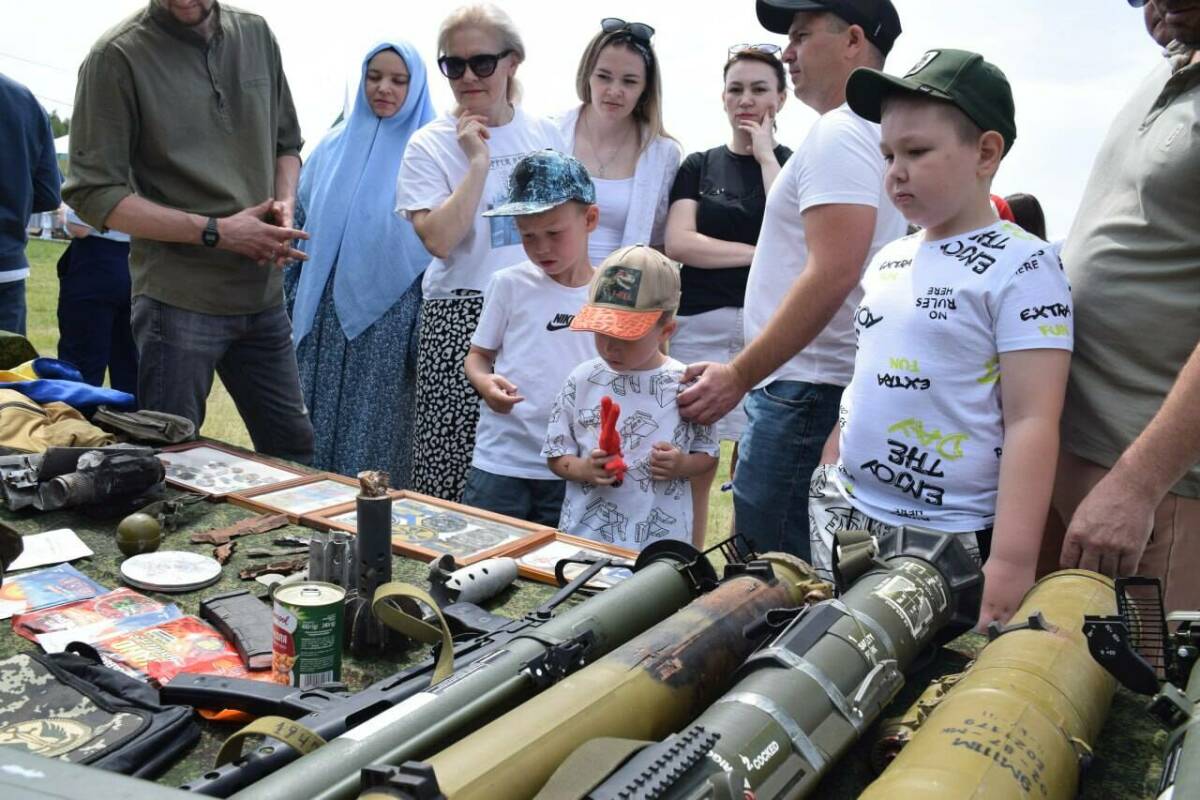 Выставку трофеев СВО и военную игру «Тропа мужества» представили на Сабантуе в Нурлате