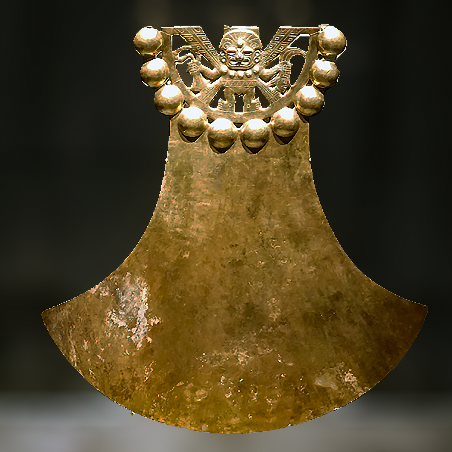 Украшение с погремушками. Моче, 625-645 гг. н.э. Коллекция Museo de la Nación, Lima.