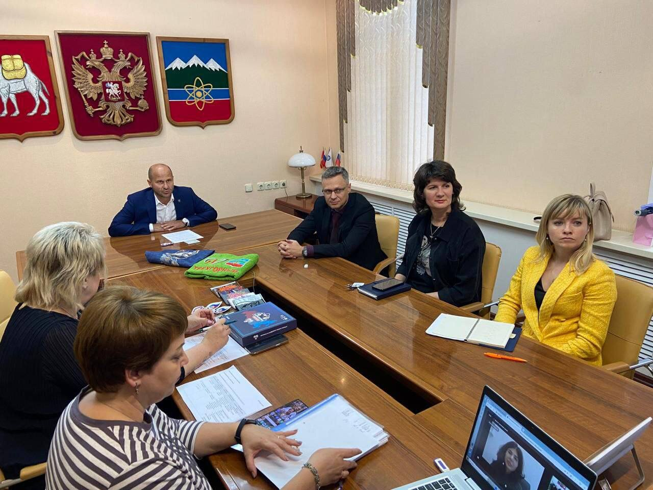 Защита проекта Юлии Евтифеевой в администрации Трехгорного.