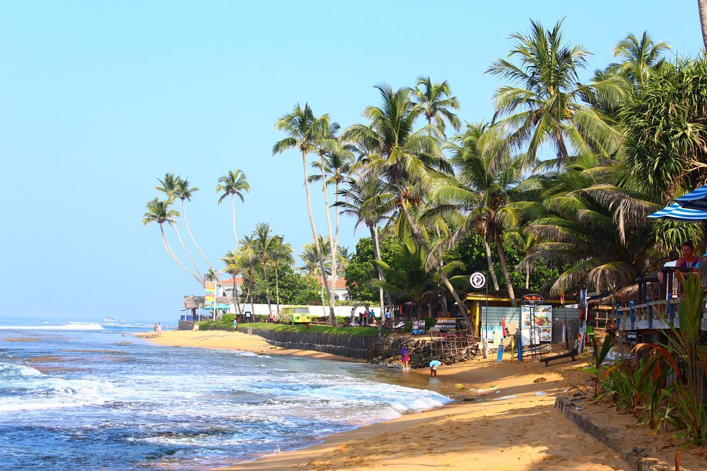 Пляж хиккадува шри. Акурала шри ланка. Хиккадува шри ланка. Тангалле шри ланка лагуна. Хиккадува шри ланка.