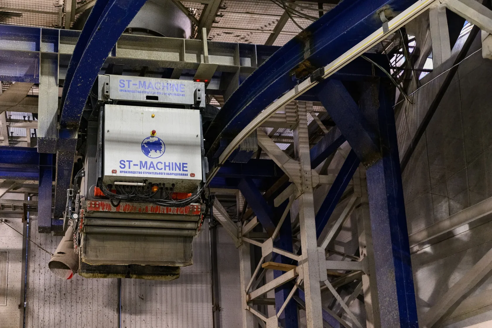 Формовочная установка ST-MACHINE на производстве плит ПБ