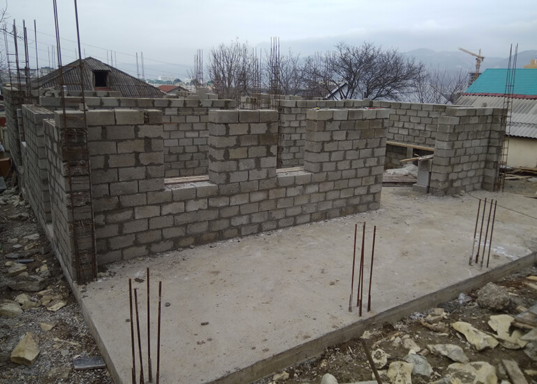 Строительство стен дома в Новороссийске