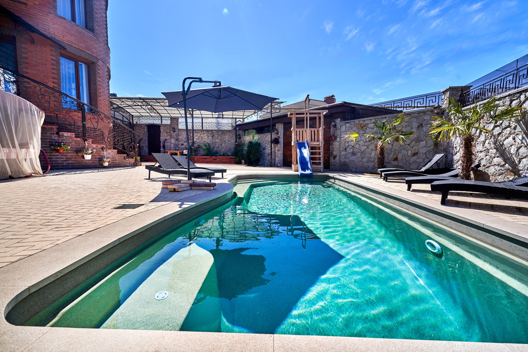 Крымске сборный дом бассейн Крымске сборный дом бассейн