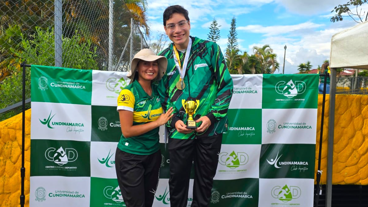 El equipo de natación UCundinamarca alcanzó un destacado desempeño en la III Copa de Velocidad CAD 2025, con 106 medallas y 10 títulos de campeón por categoría.
