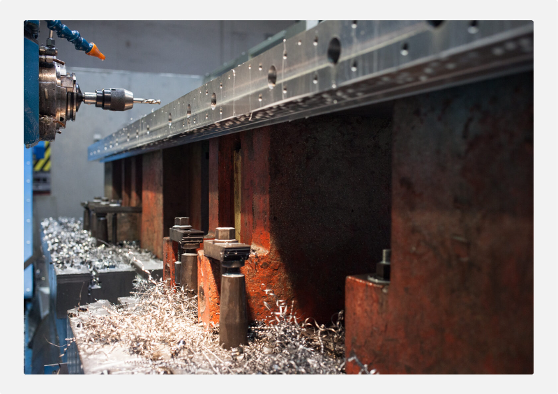 Сверление отверстий Минск / сверлильные работы и нарезка резьбы по металлу