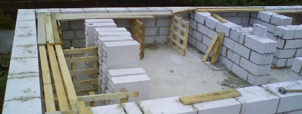 строительство дома из газоблока своими руками