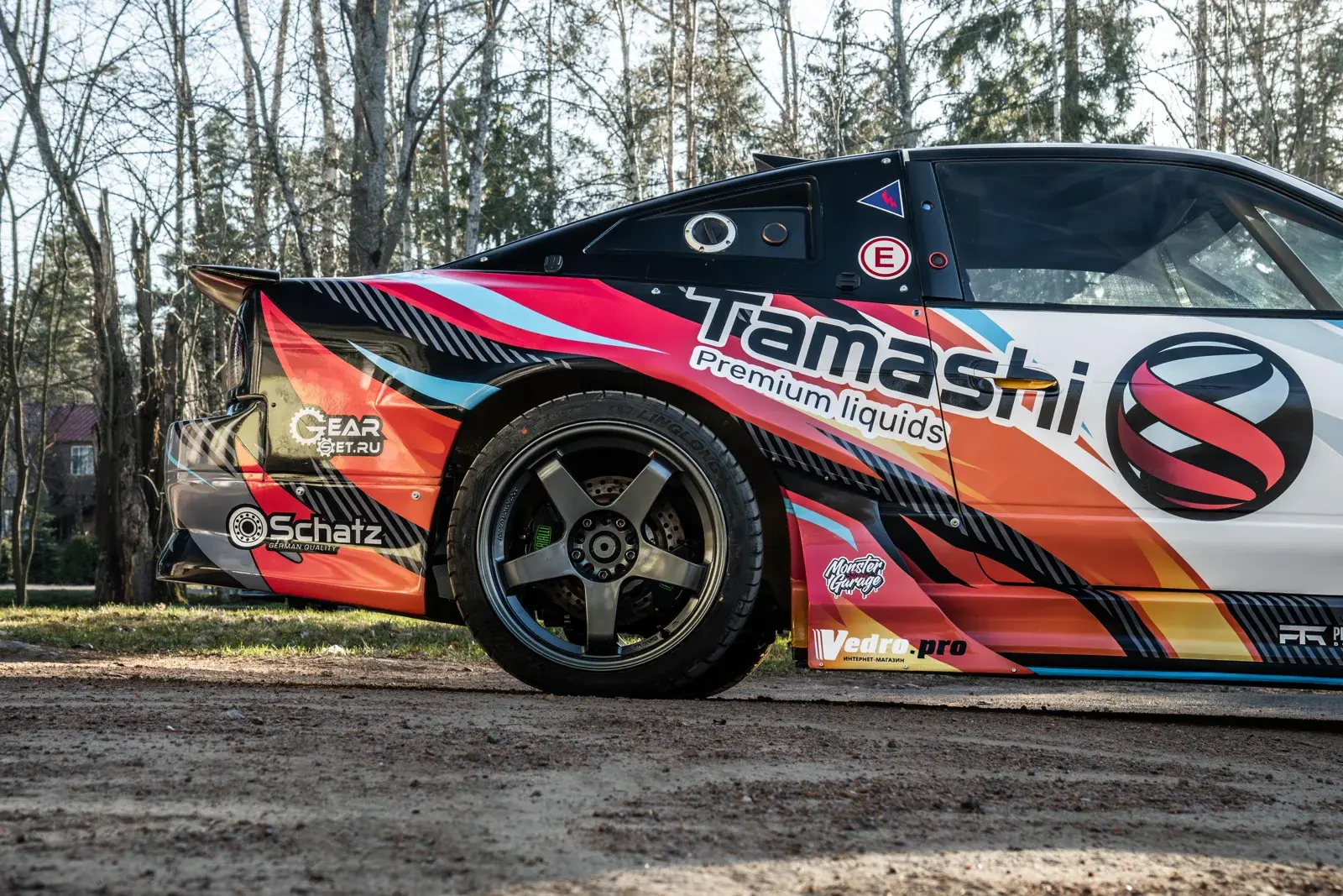 Nissan Tamashi — спортивная ливрея по макету заказчика, ракурс 3