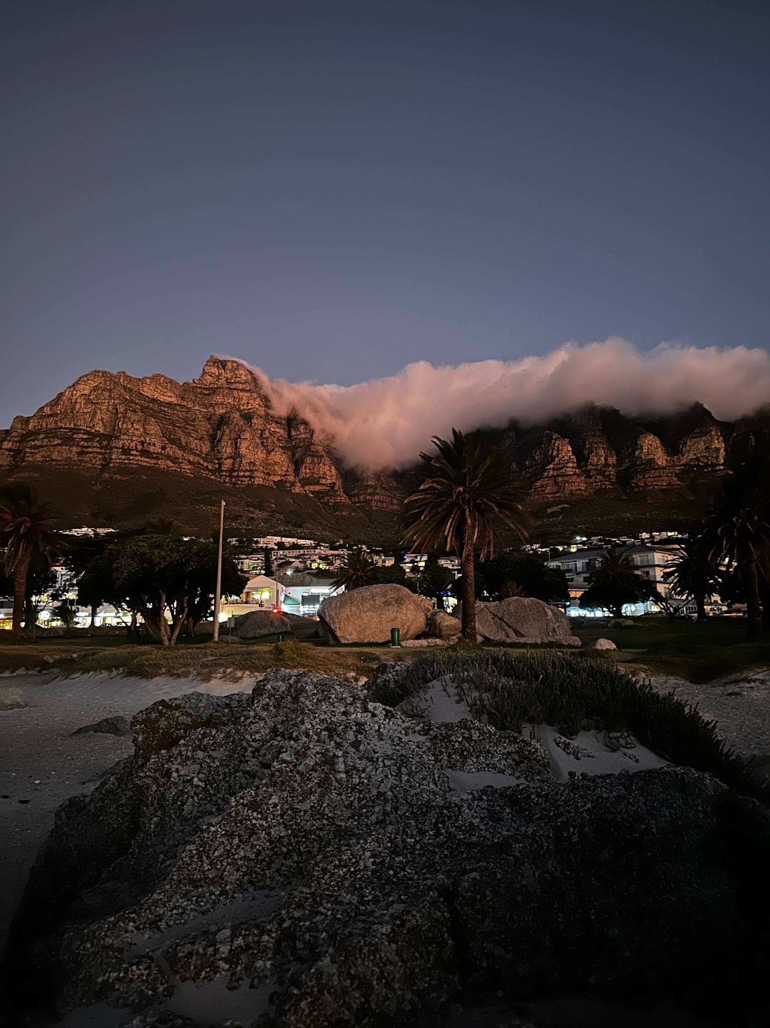V&A Waterfront в Кейптауне днём