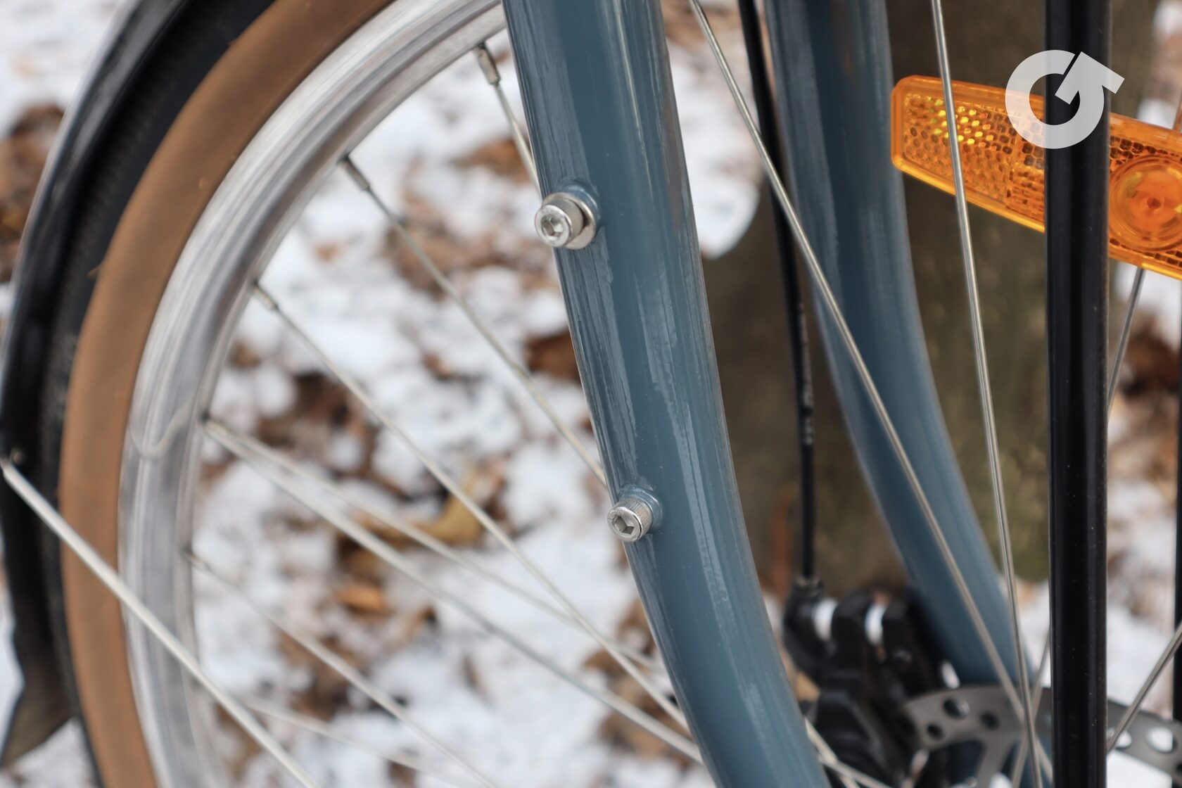 Shulz OK Commuter 2025. Крепления на вилке