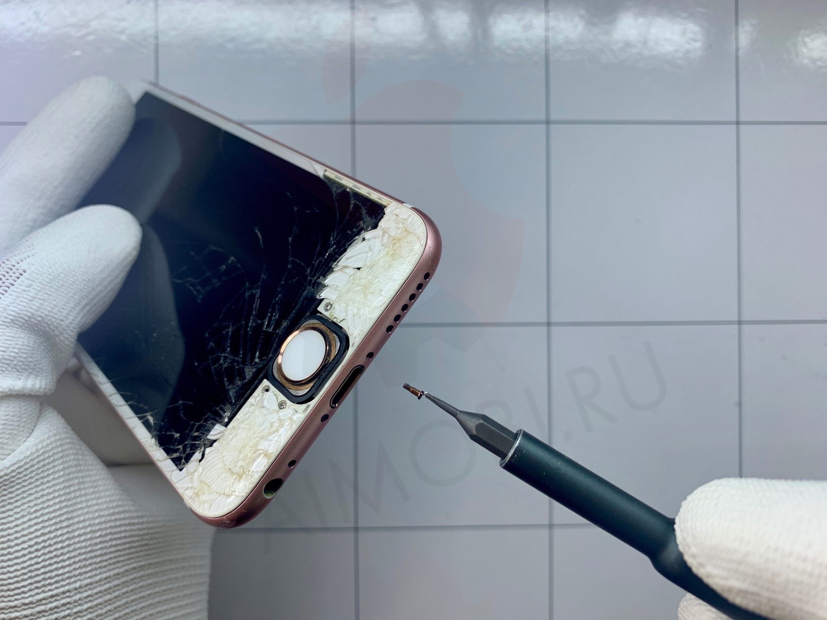 Замена дисплея iPhone в Санкт-Петербурге - Doctor Mobile