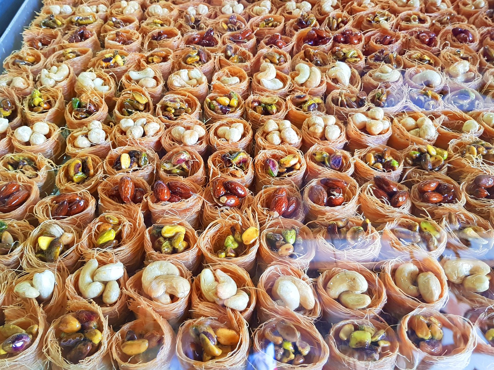 Пахлава с орешками в магазине Mahrom. Назарет. Вкусный Израиль