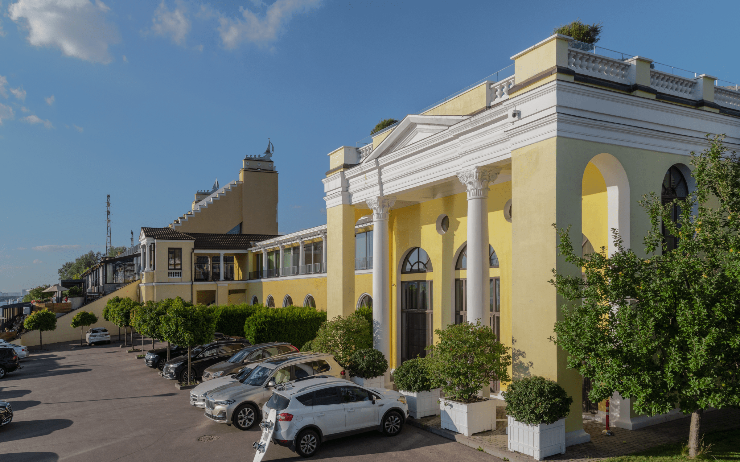 офис ройал, яхт клубы, яхт клуб азимут