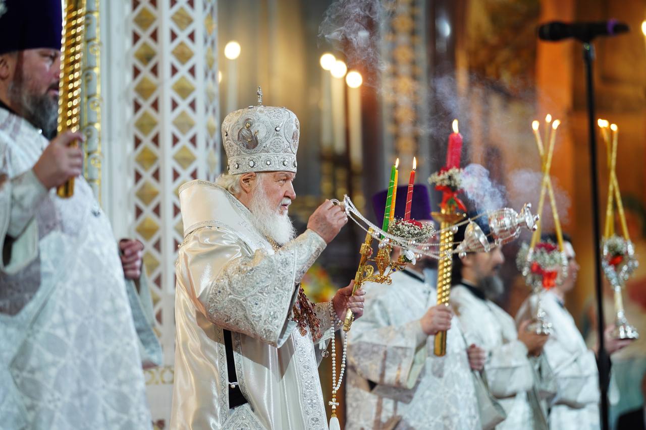 литургия в храме христа спасителя сегодня