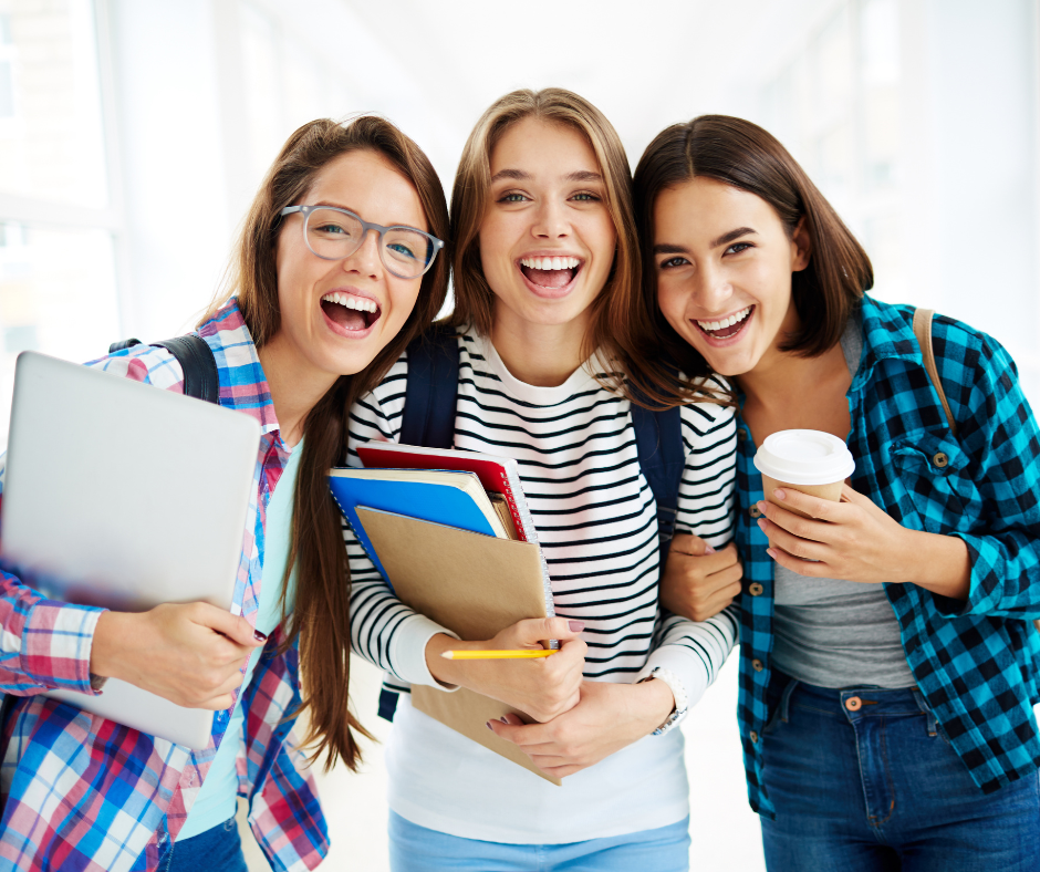 Start studying. Ученики из рекламы фото по вертикали.
