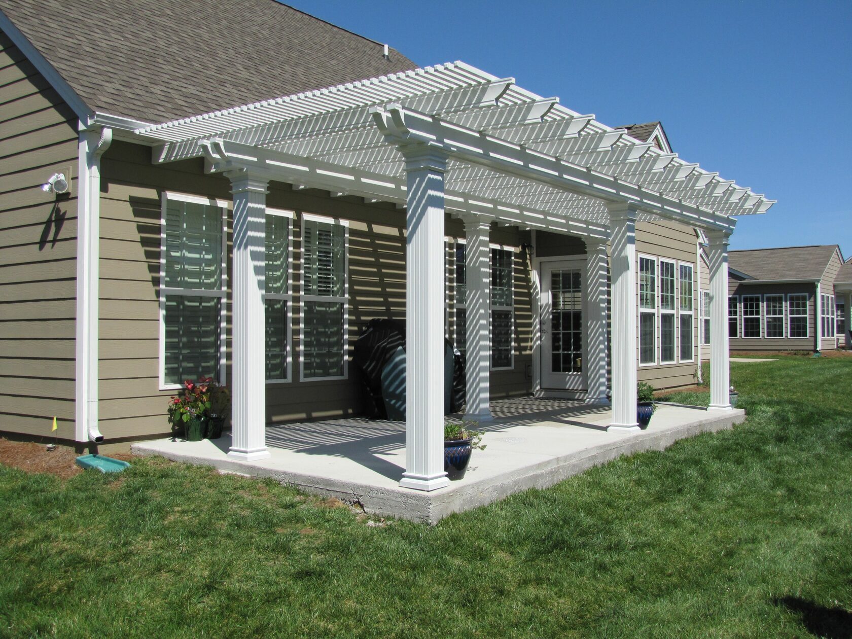 Vinyl vs Aluminum Patio Covers What’s the Better Choice?