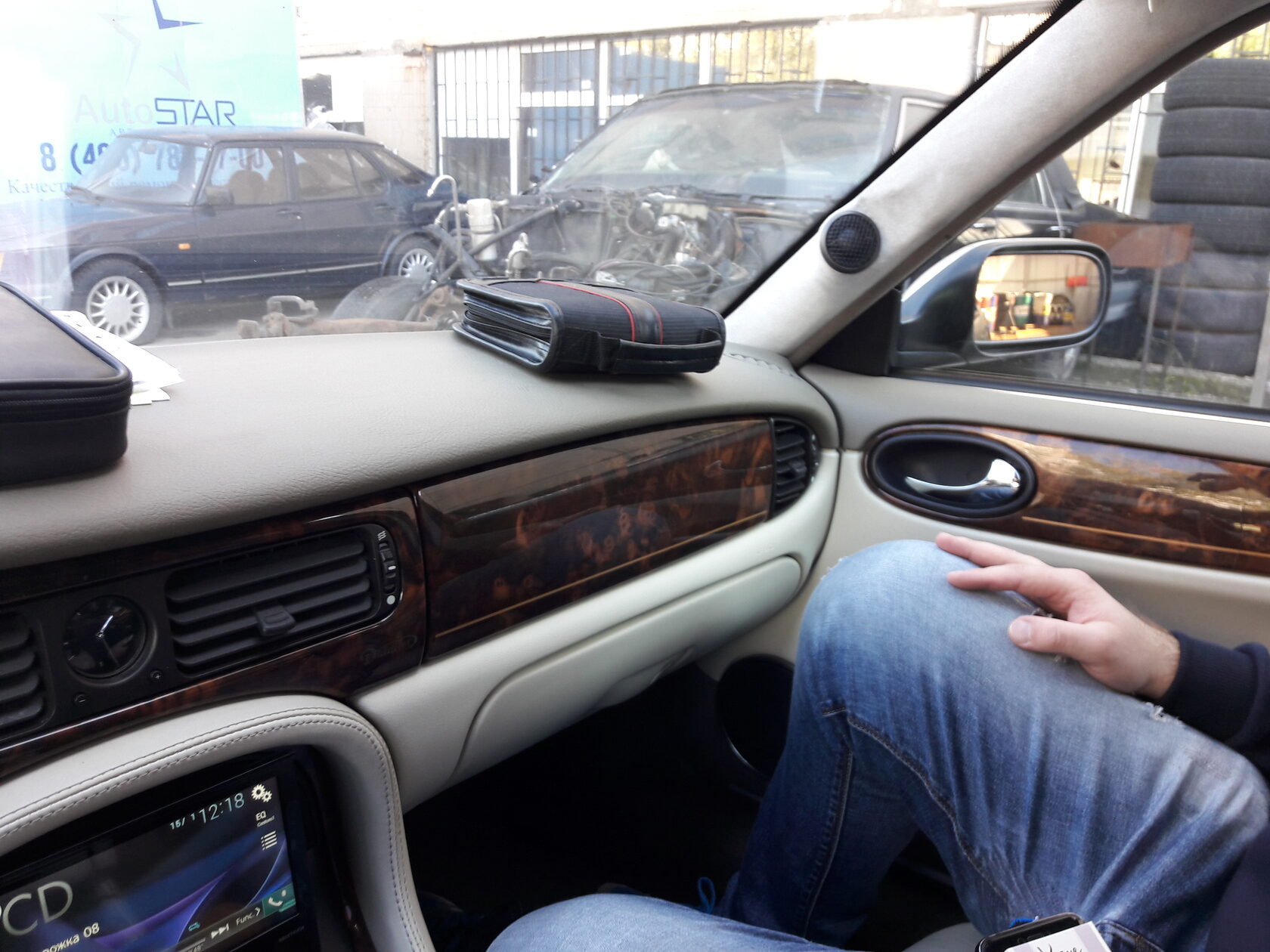 установка автозвука Jaguar