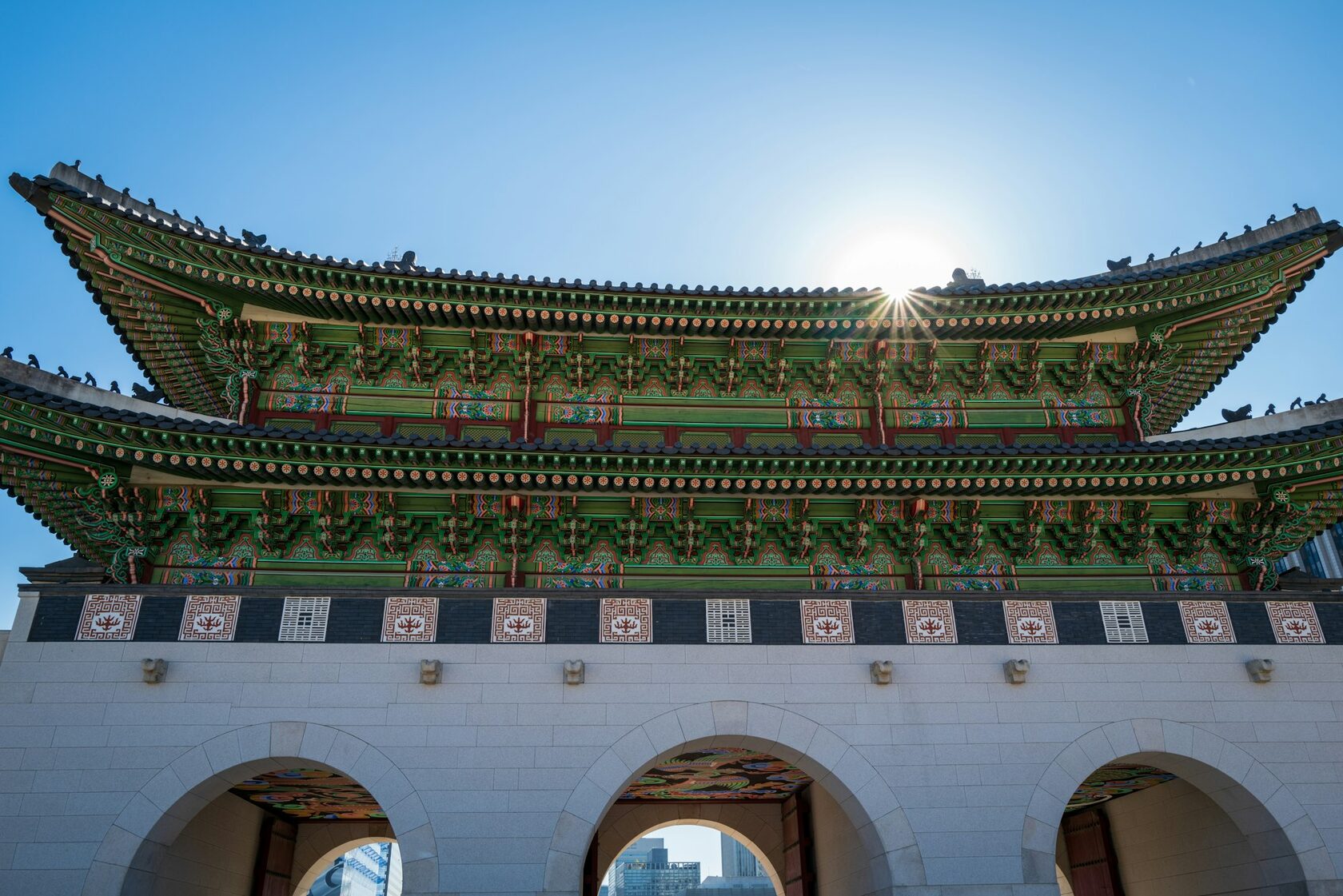 Дворец Gyeongbokgung и ворота Gwanghwamun