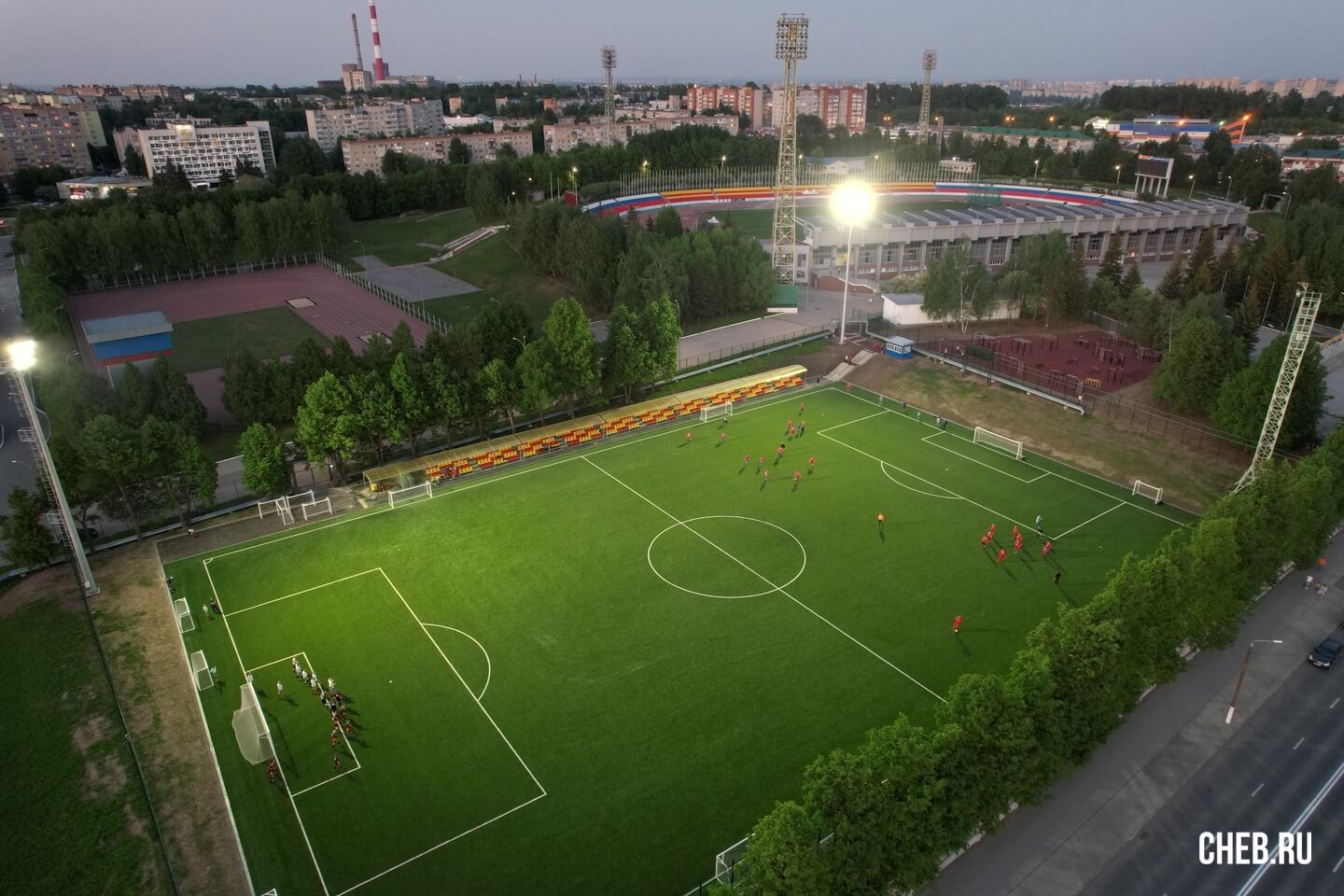 Футбольное поле имеет форму. Городской стадион Волжск. Футбольный стадион в Чебоксарах. Поле Чебоксары.