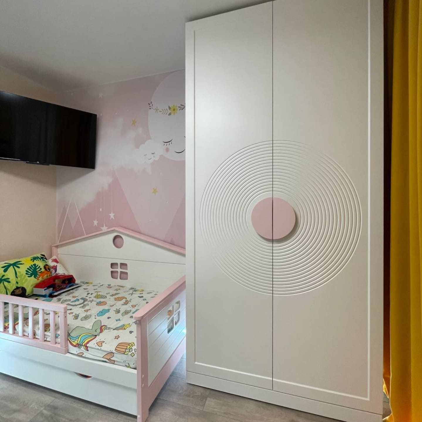 Шкаф на заказ, нестандартные решения, большая вместимость, индивидуальные проекты