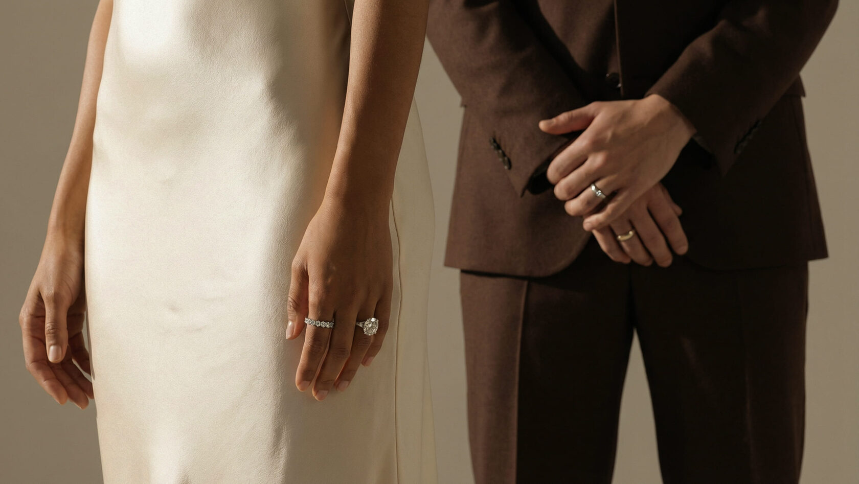 Обручальные кольца с лабораторными бриллиантами