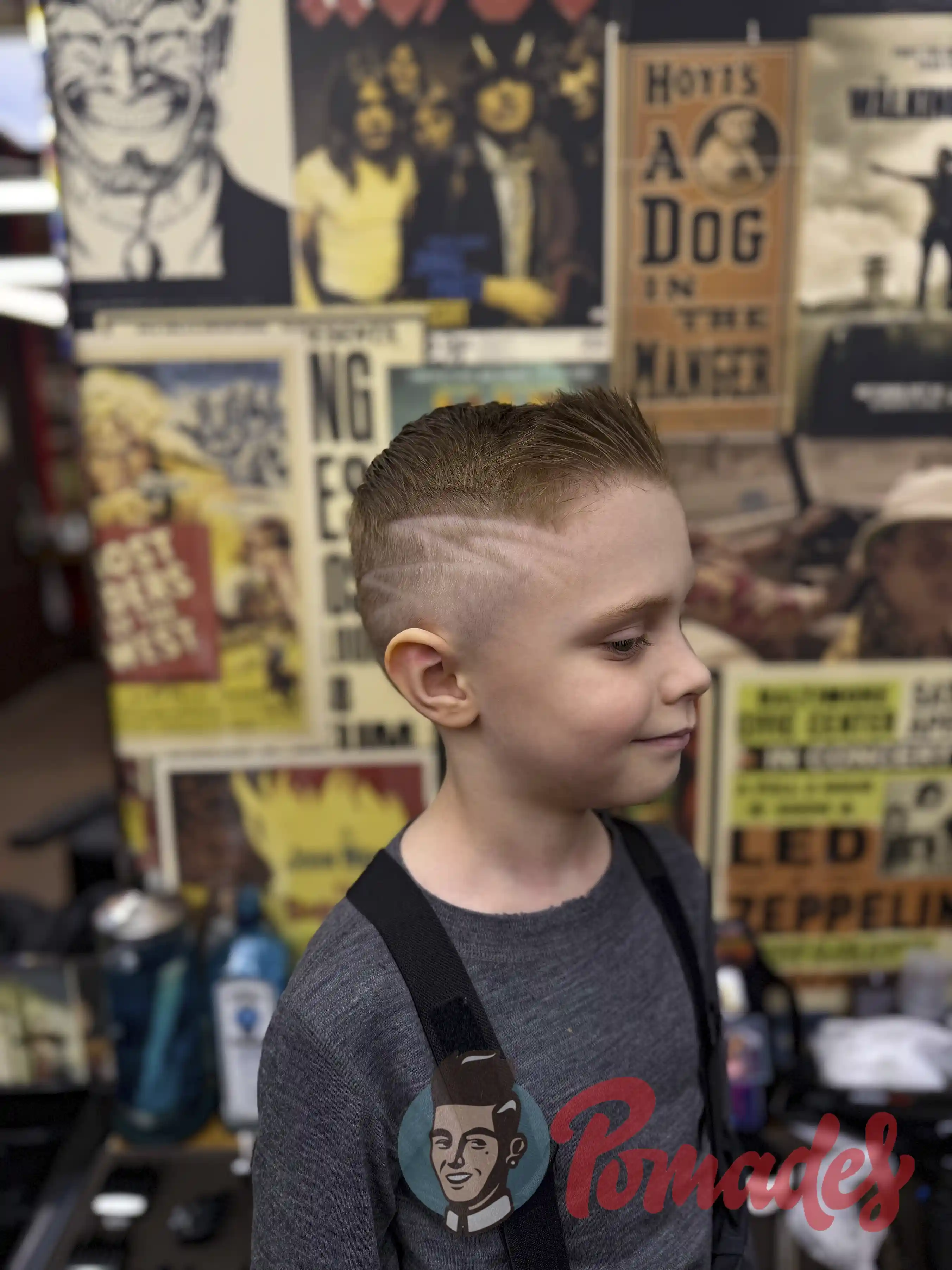 Мужская стрижка в барбершопе Pomades Верхние Лихоборы, детская стрижка