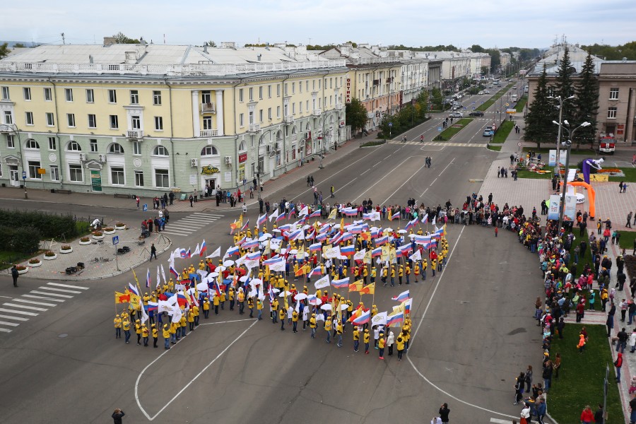 Лет ангарску. Ангарск Центральная площадь. Город Ангарск Иркутской области. Ангарск столица. Население города Ангарска Иркутской области.