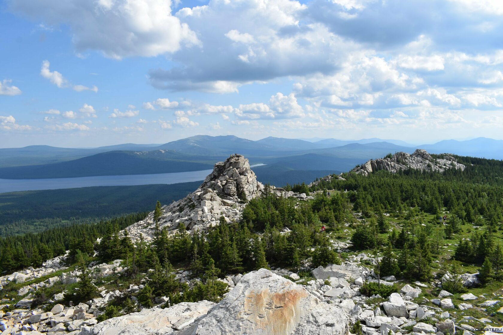 Безымянная сопка Зюраткуль