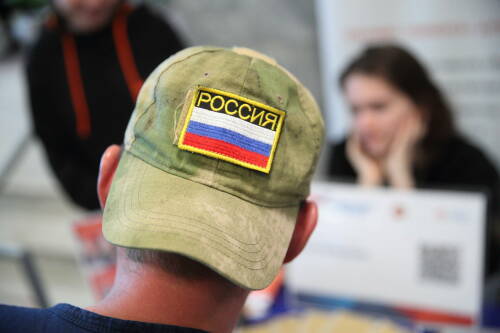 Беспрецедентная поддержка: в РТ контрактникам предлагают 3,1 млн и полный пакет льгот