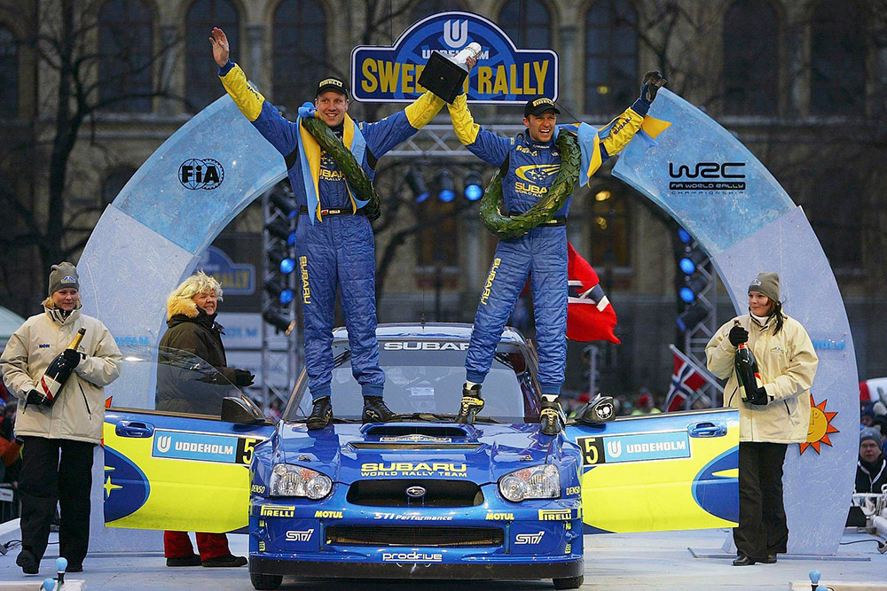 Победители ралли Швеция 2005 Петтер Сольберг и Фил Миллз, Subaru Impreza S10 WRC '04 (WT53 SRT)
