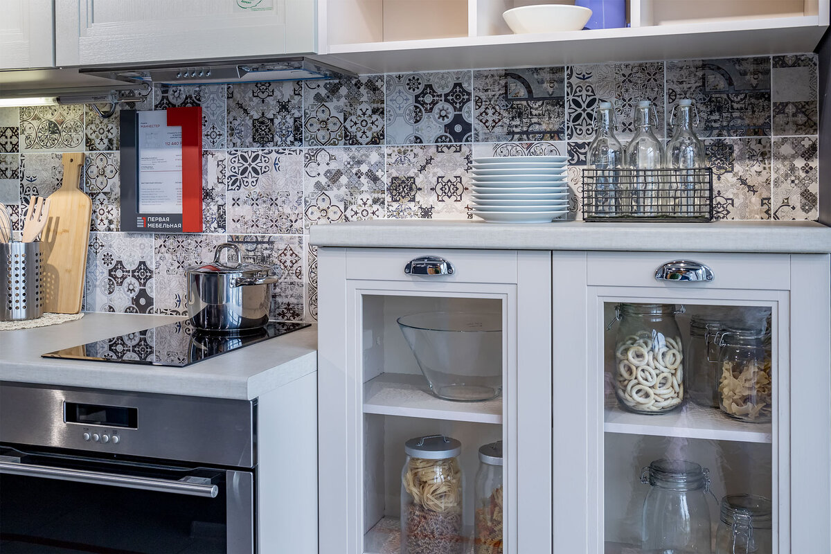 Компактная врезная вытяжка. Кухня МАНЧЕСТЕР. Фото в салоне