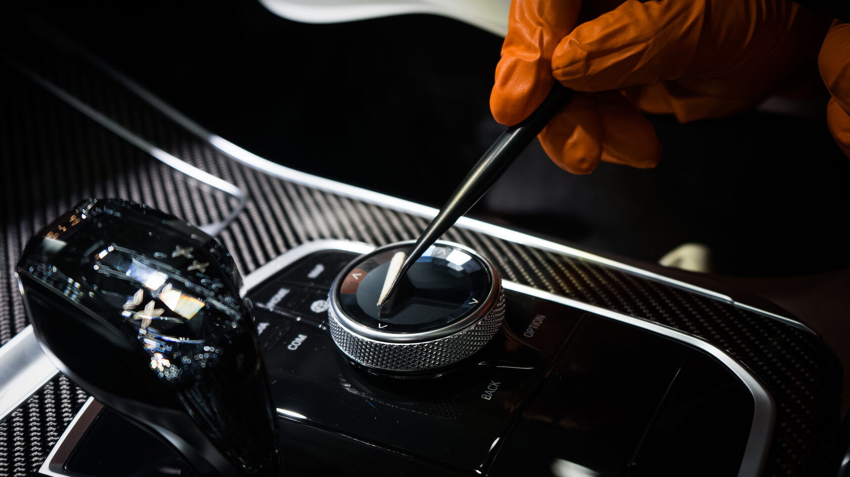 Оклейка салона BMW X5 защитной пленкой STEK