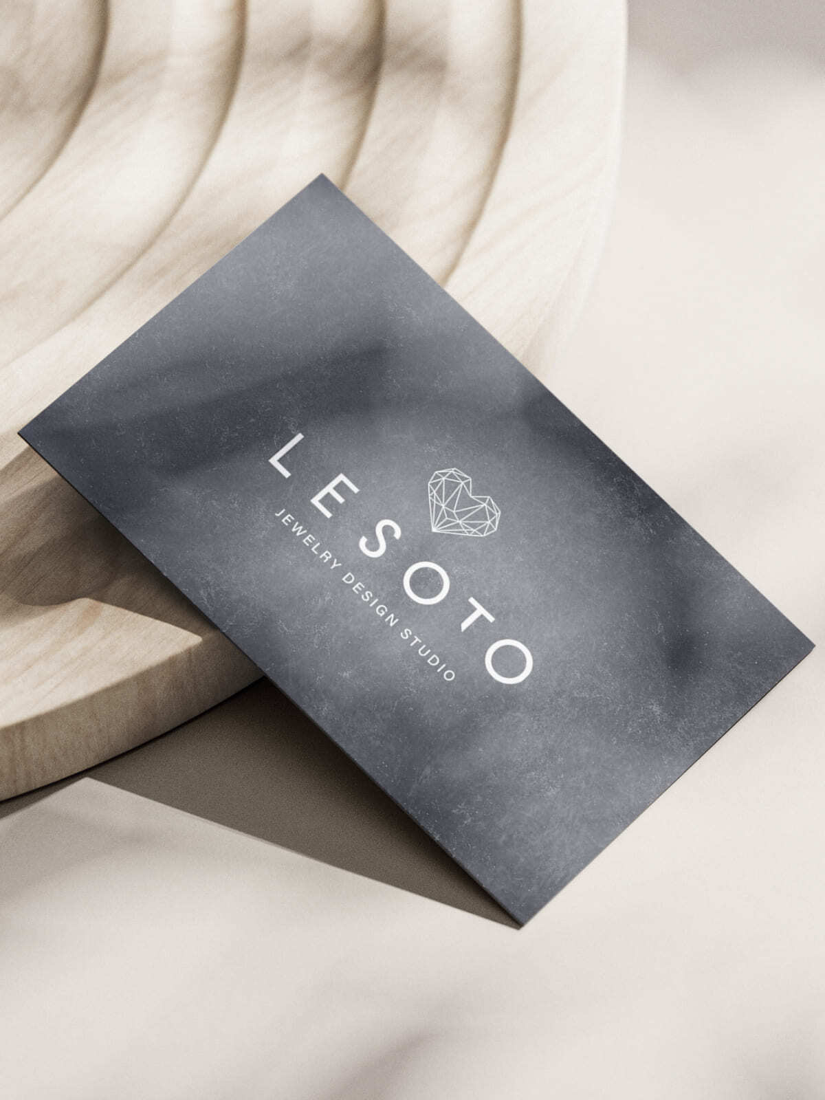 Брендинг для ювелирной студии Lesoto: логотип, гайдбук, фирменный стиль, упаковка