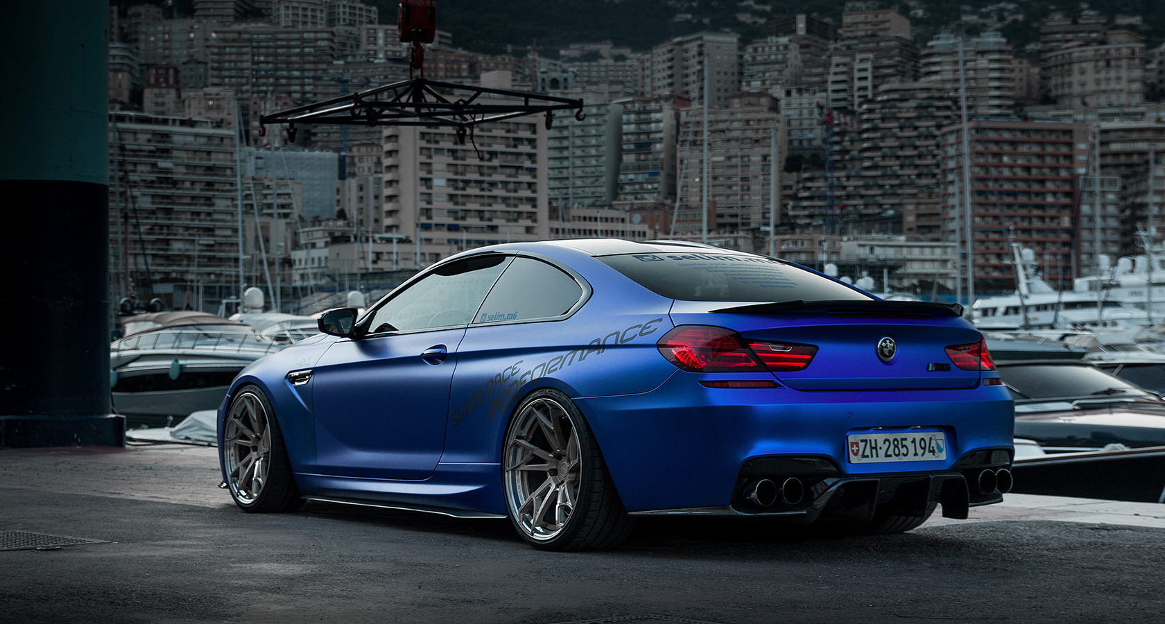 BMW m6 ночью