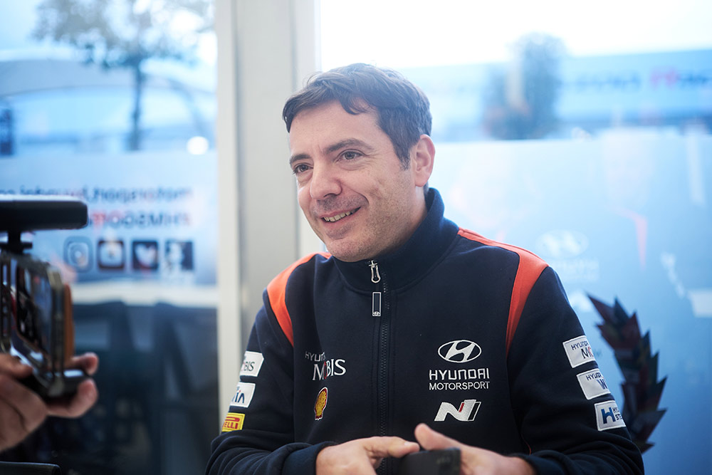 Заместитель руководителя Hyundai Motorsport Жюльен Монсе, ралли Новая Зеландия 2022