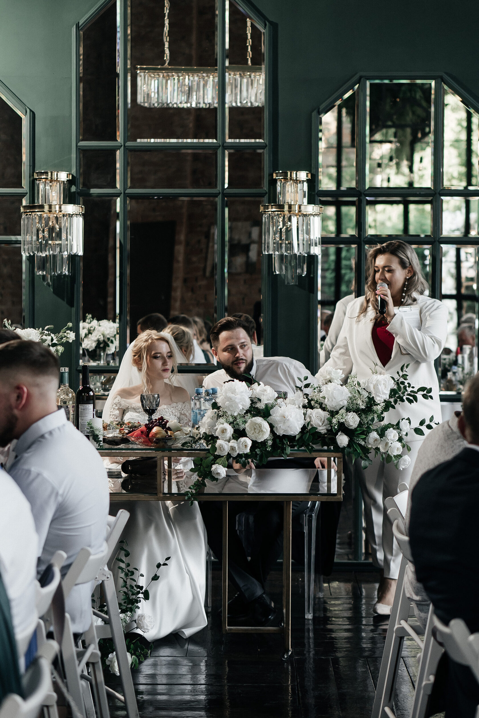 Ольга Красова ведущая и организатор незабываемых свадеб в городе Воронеж, Старый Оскол, Липецк и Белгород