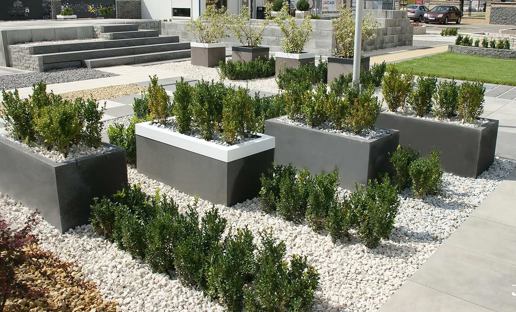 цветник многоярусный каскад. бетонные клумбы. бетонный цветник. бетонная цветочница каскад. клумба из бетонного кольца.