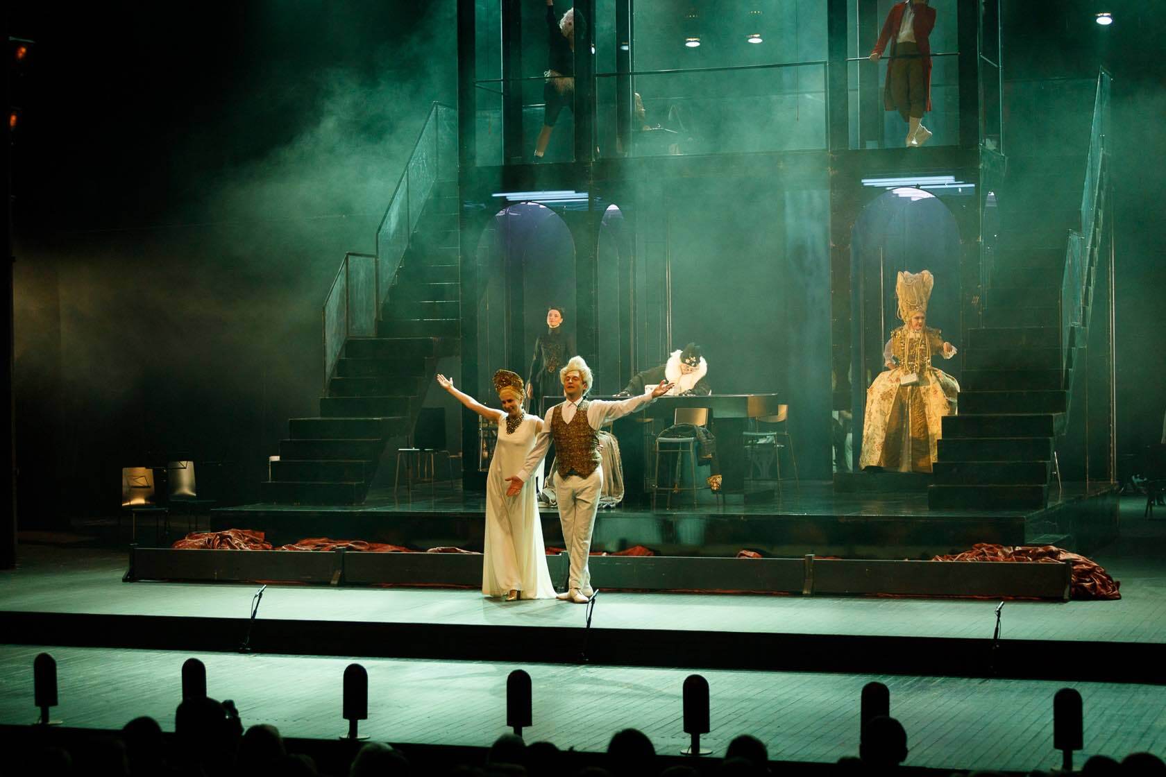 Гастроли в солнечном городе 00011