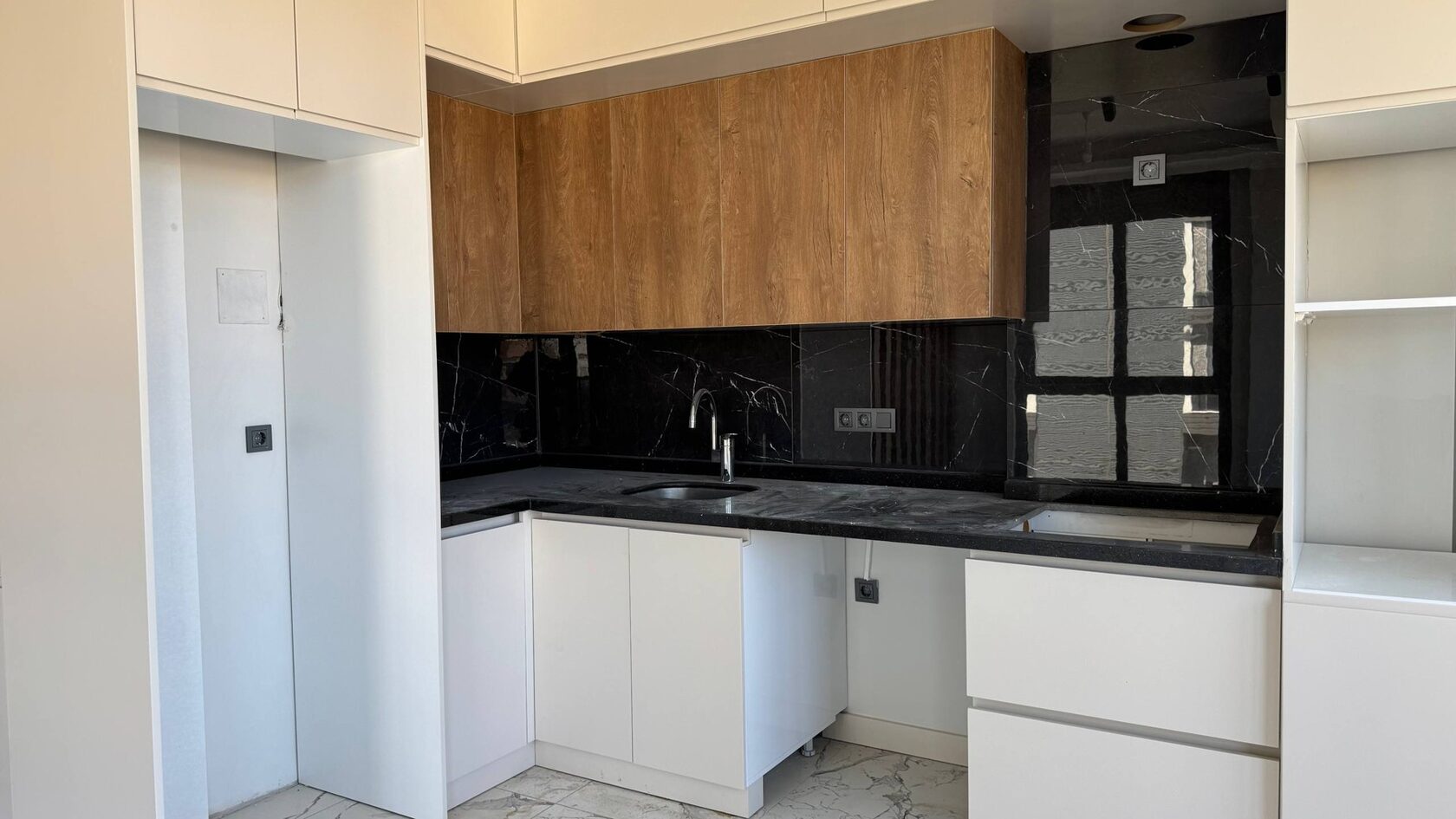 Oba Park Point B15 · dwupoziomowe 2+1 — zdjęcie 2