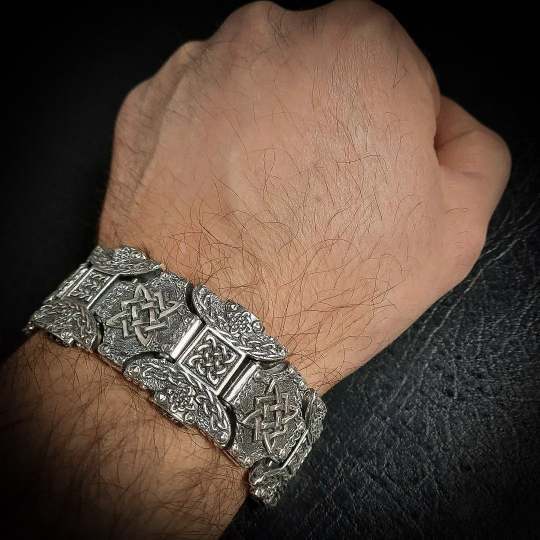 мужской браслет из серебра, браслет для мужчины, серебряный браслет.