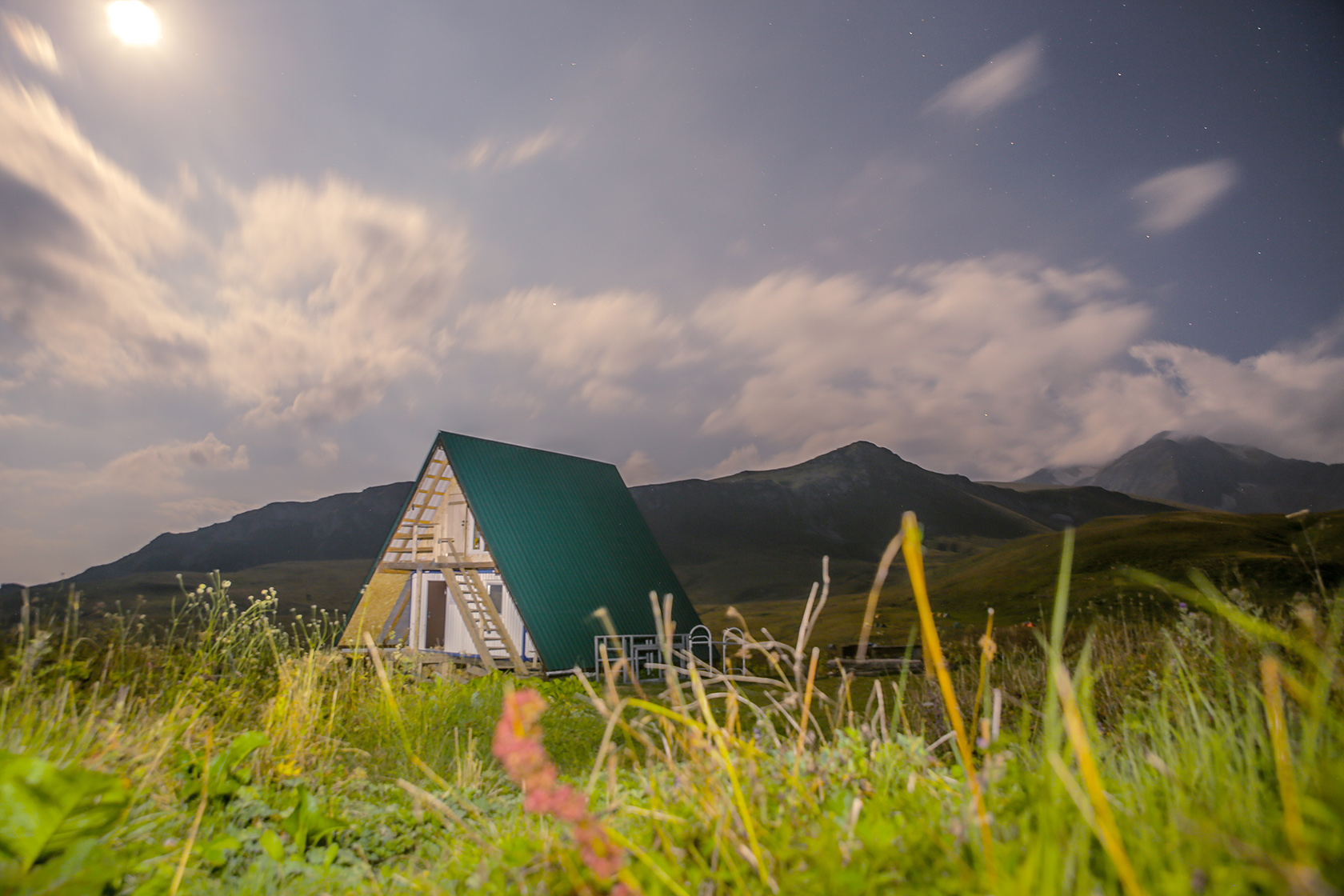 гостевой дом шале вояж гузерипль. каменномостский даховская вилла. снять дом в горах адыгеи. снять дом в горах адыгеи. отель вершина даховская.